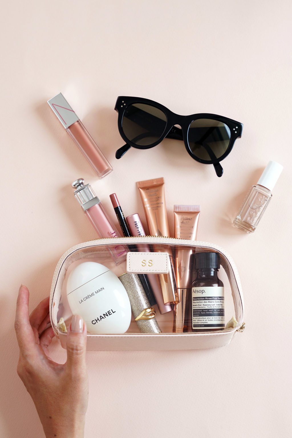 A Thoughtful Holiday Gift Guide for Small Budgets